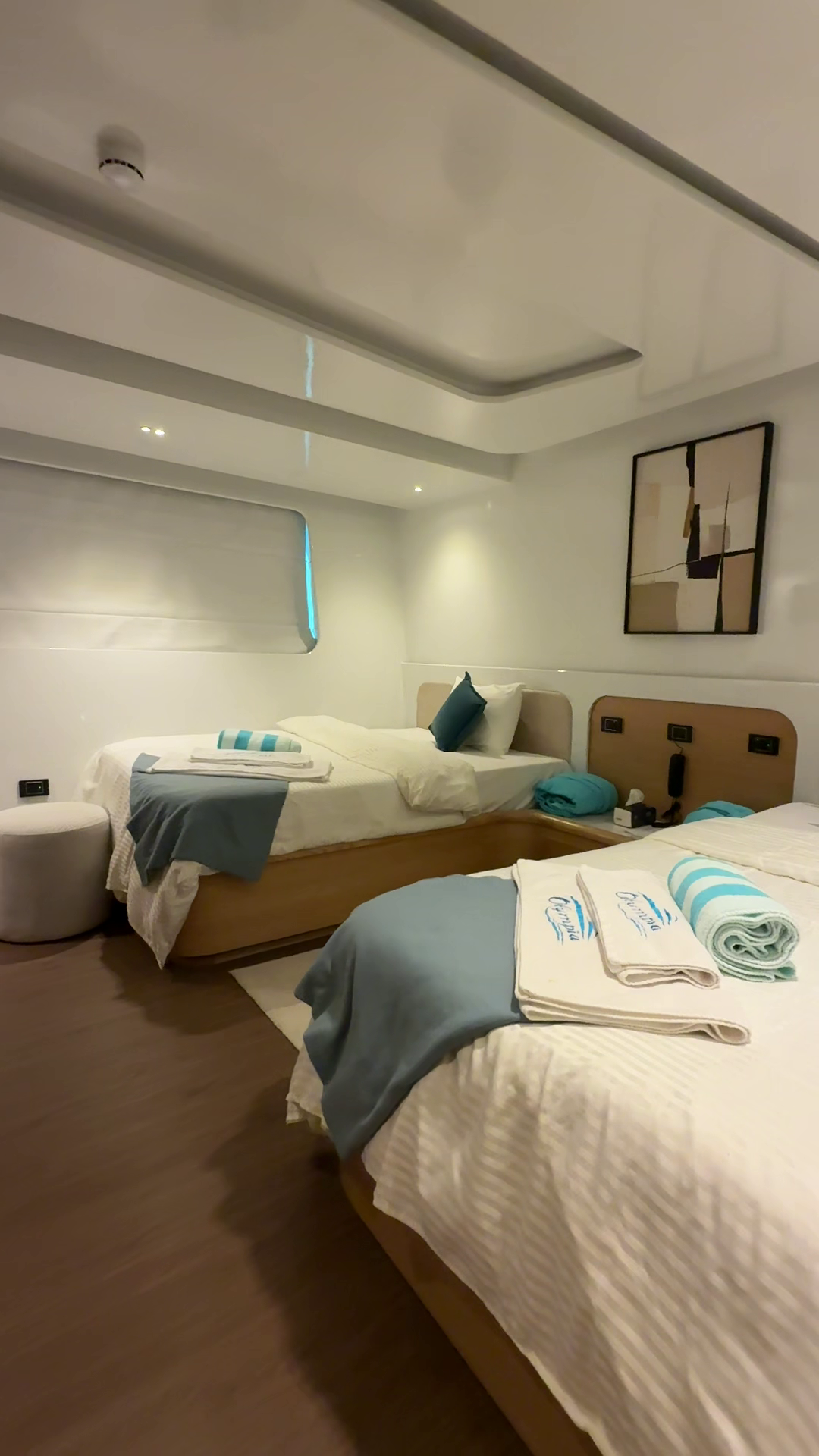 Cabin with two single beds